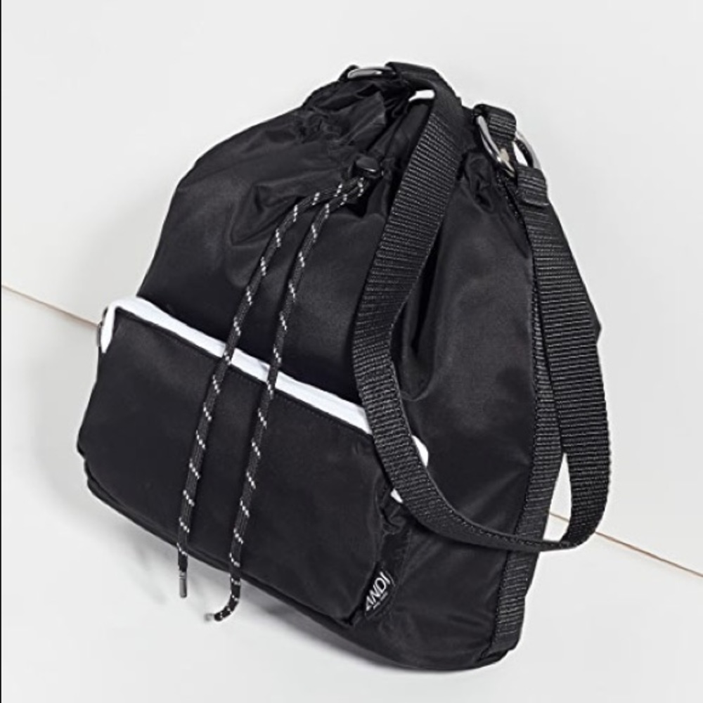 New Women’s The ANDI Bucket Crossbody Bag!🔥🔥🔥